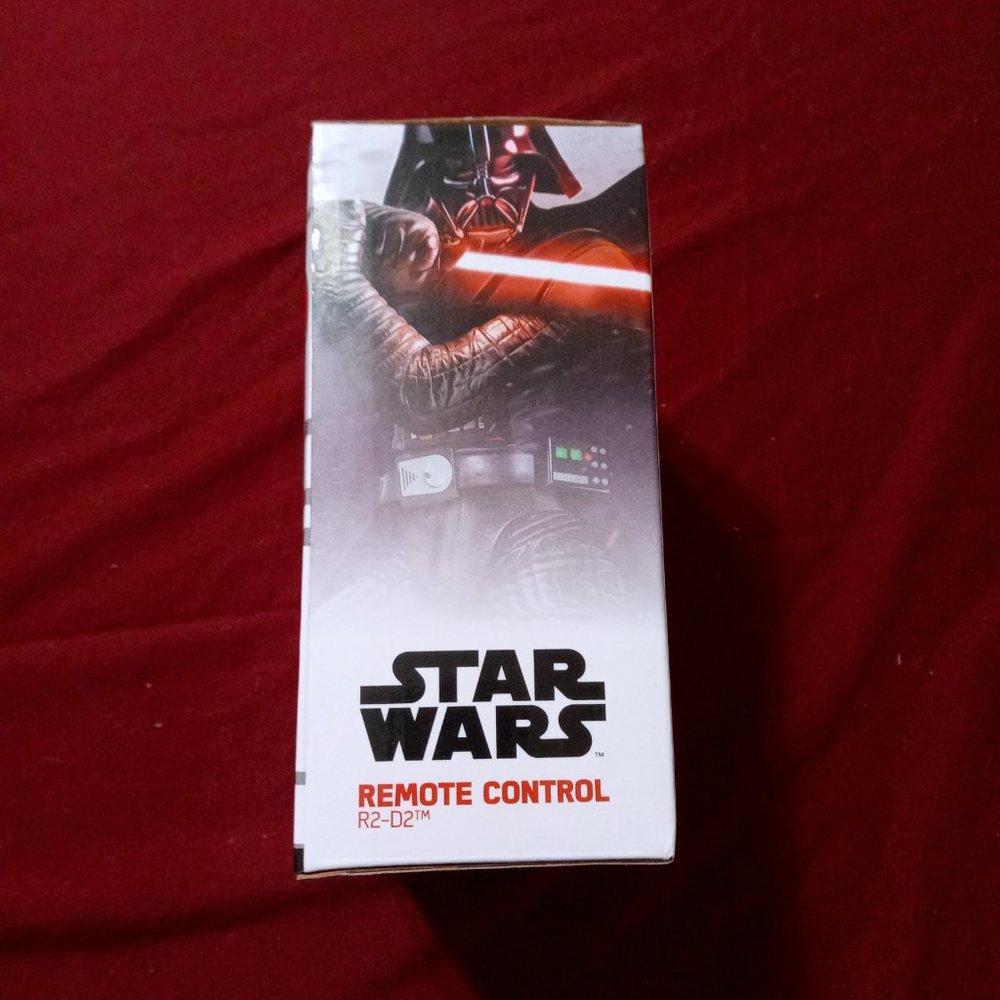 Star Wars R2-D2 Remote Control Robot NIB - Picture 2 of 7